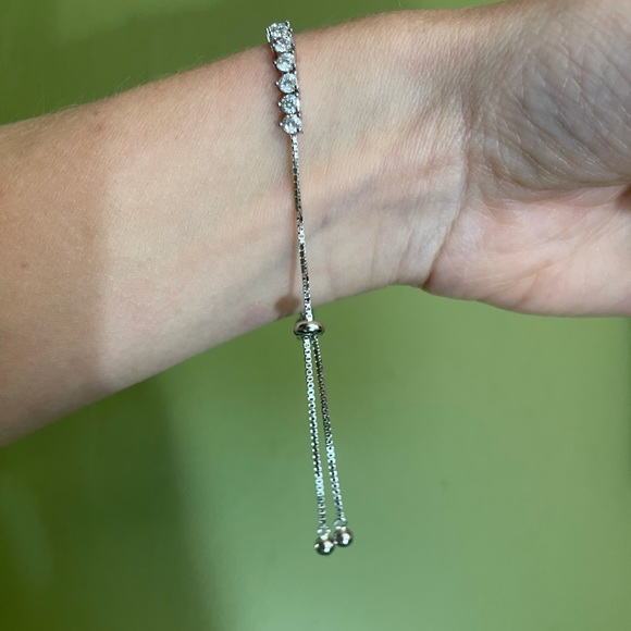 Beautiful tennis bracelet silver Diamond look - Picture 6 of 6